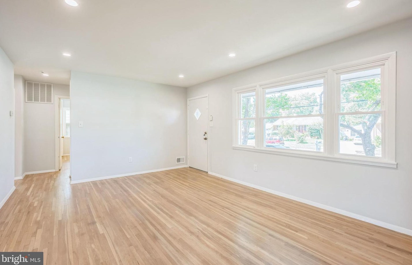 7413 Fairchild Dr, Alexandria, VA 22306-2219