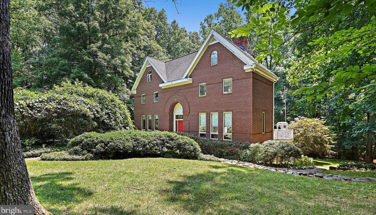 11101 Elmview Pl, Great Falls, VA 22066