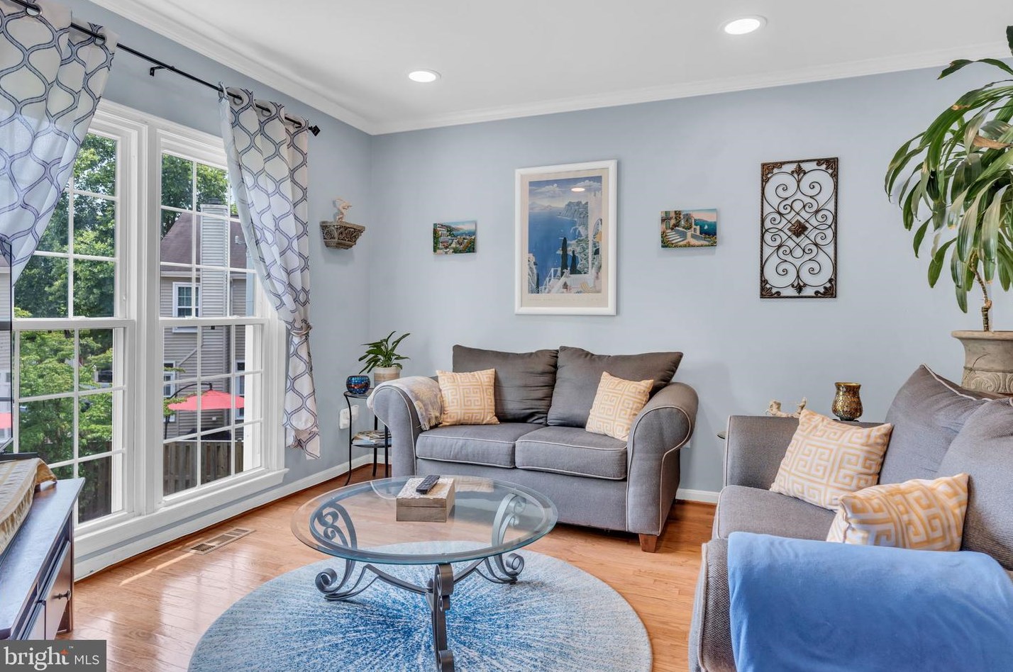 6924 Compton Ln, Centreville, VA 20121