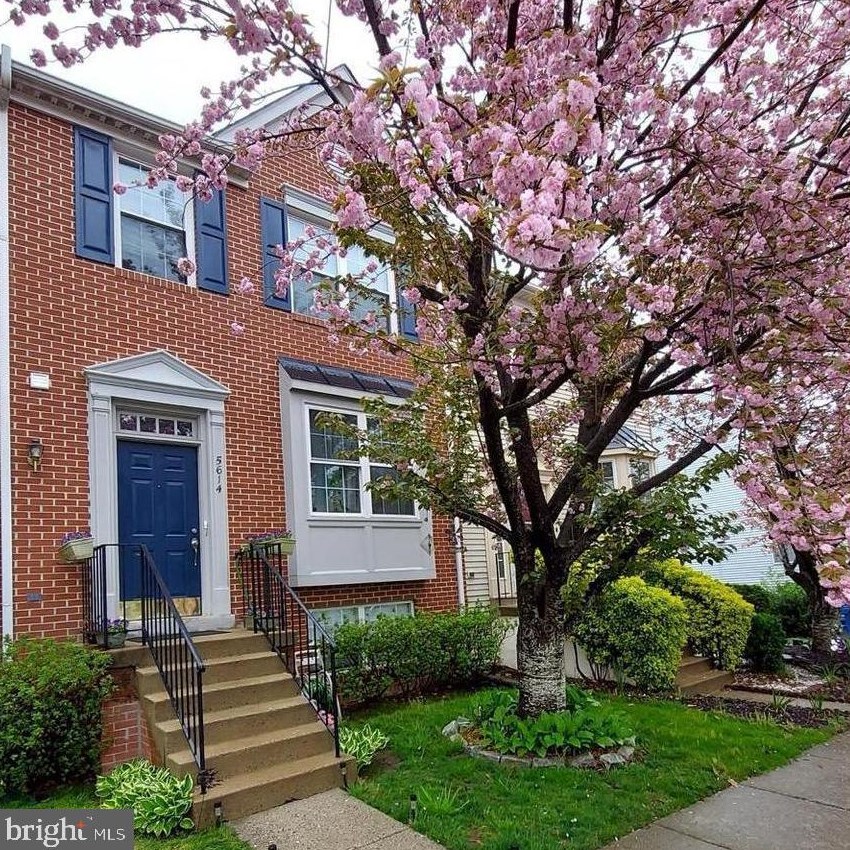 5614 Oakham Pl, Centreville, VA 20120