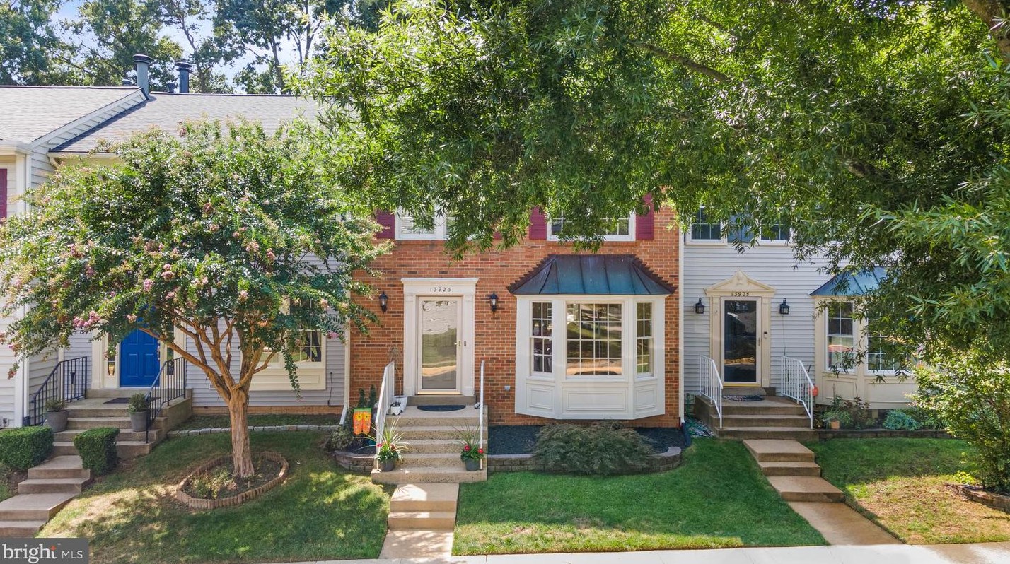 13923 Waterflow Pl, Centreville, VA 20121