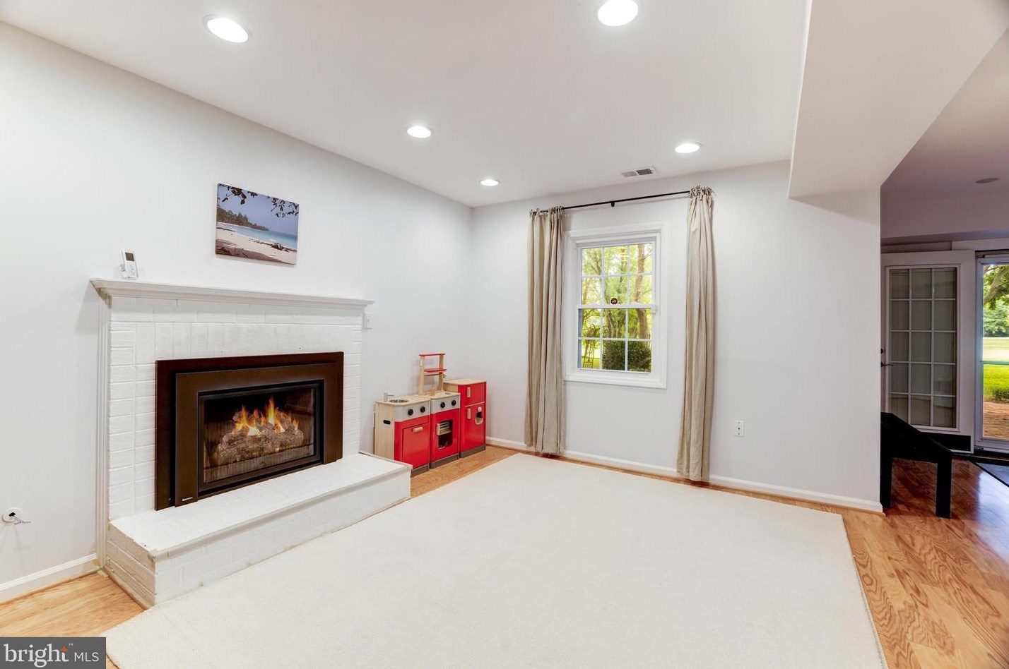 11721 Shore Dr, Herndon VA  20190-4506 exterior