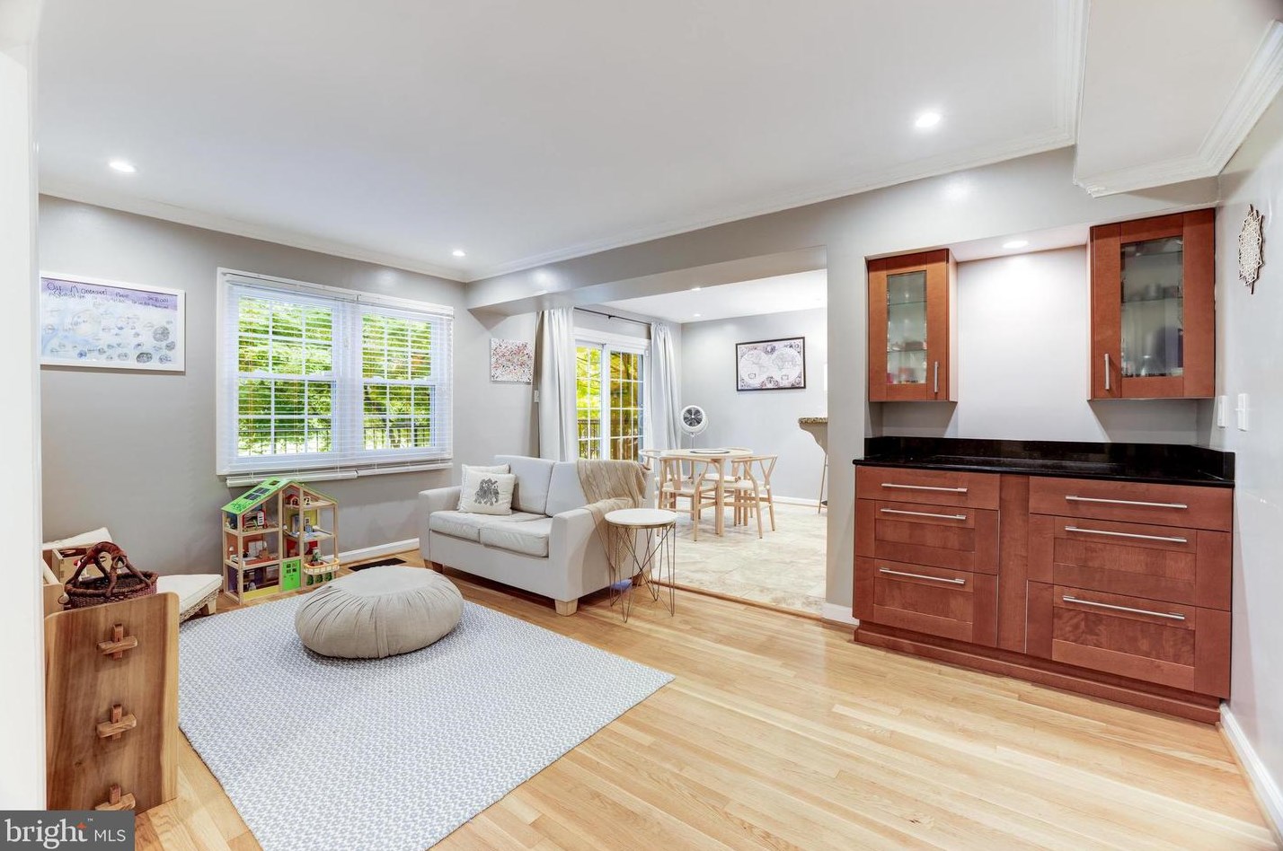 11721 Shore Dr, Herndon VA  20190-4506 exterior