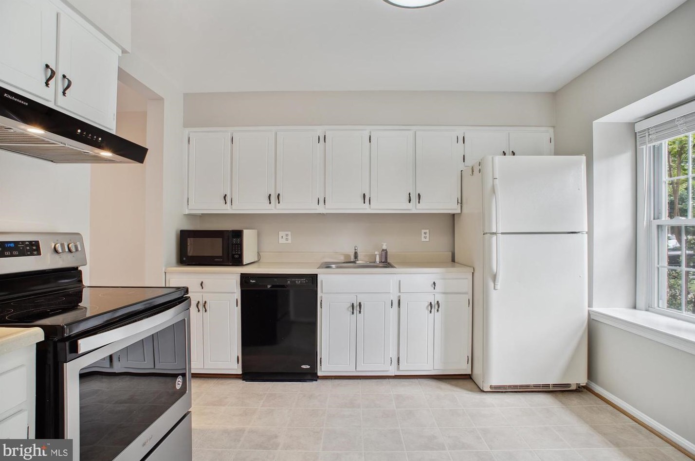 2974 Valera, Vienna, VA 22181