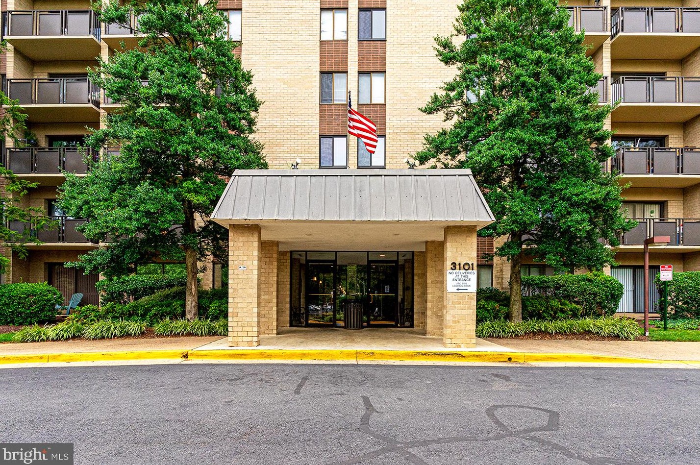 3101 S Manchester St Apt 504, Falls Church, VA 22044