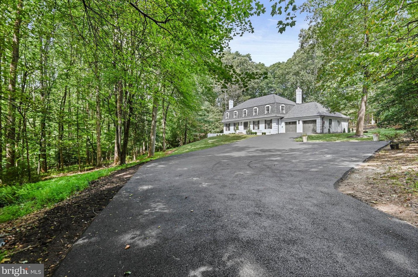 11440 Vale Spring Dr, Vienna, VA 22124