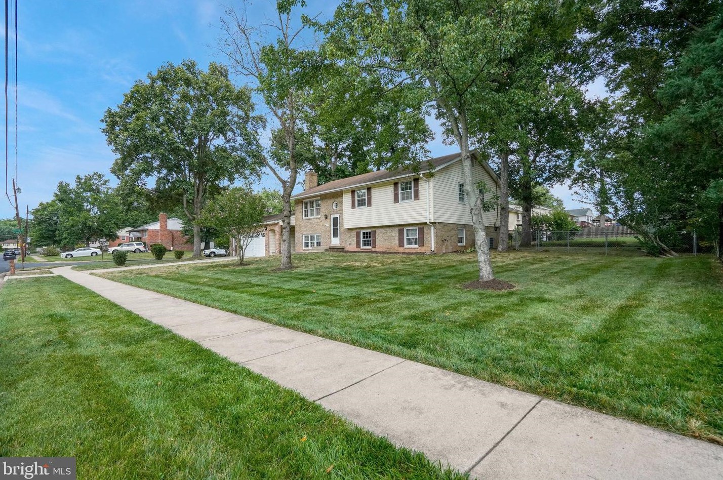 5709 Barrymore Rd, Centreville, VA 20120