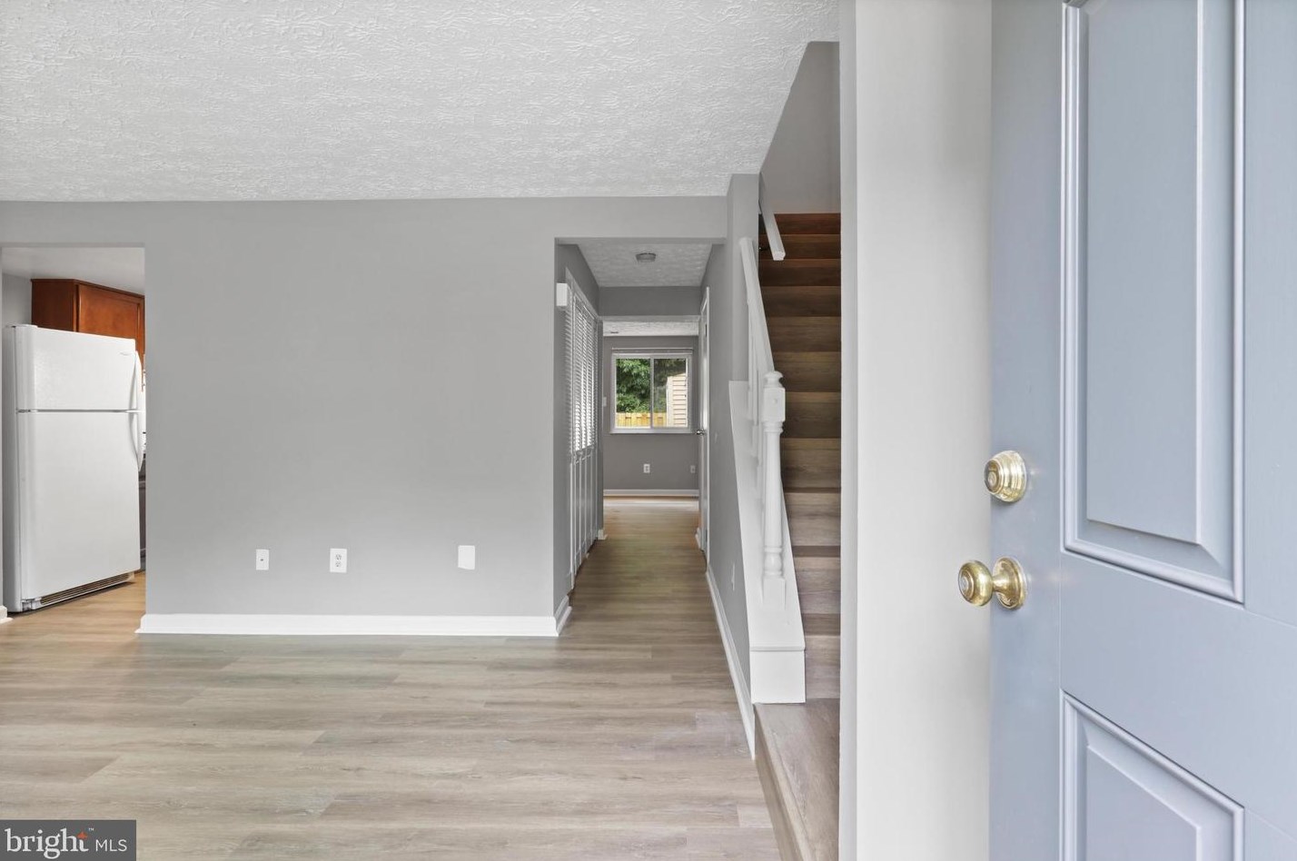 8353 Fern Leaf Ct, Springfield VA  22153-3863 exterior