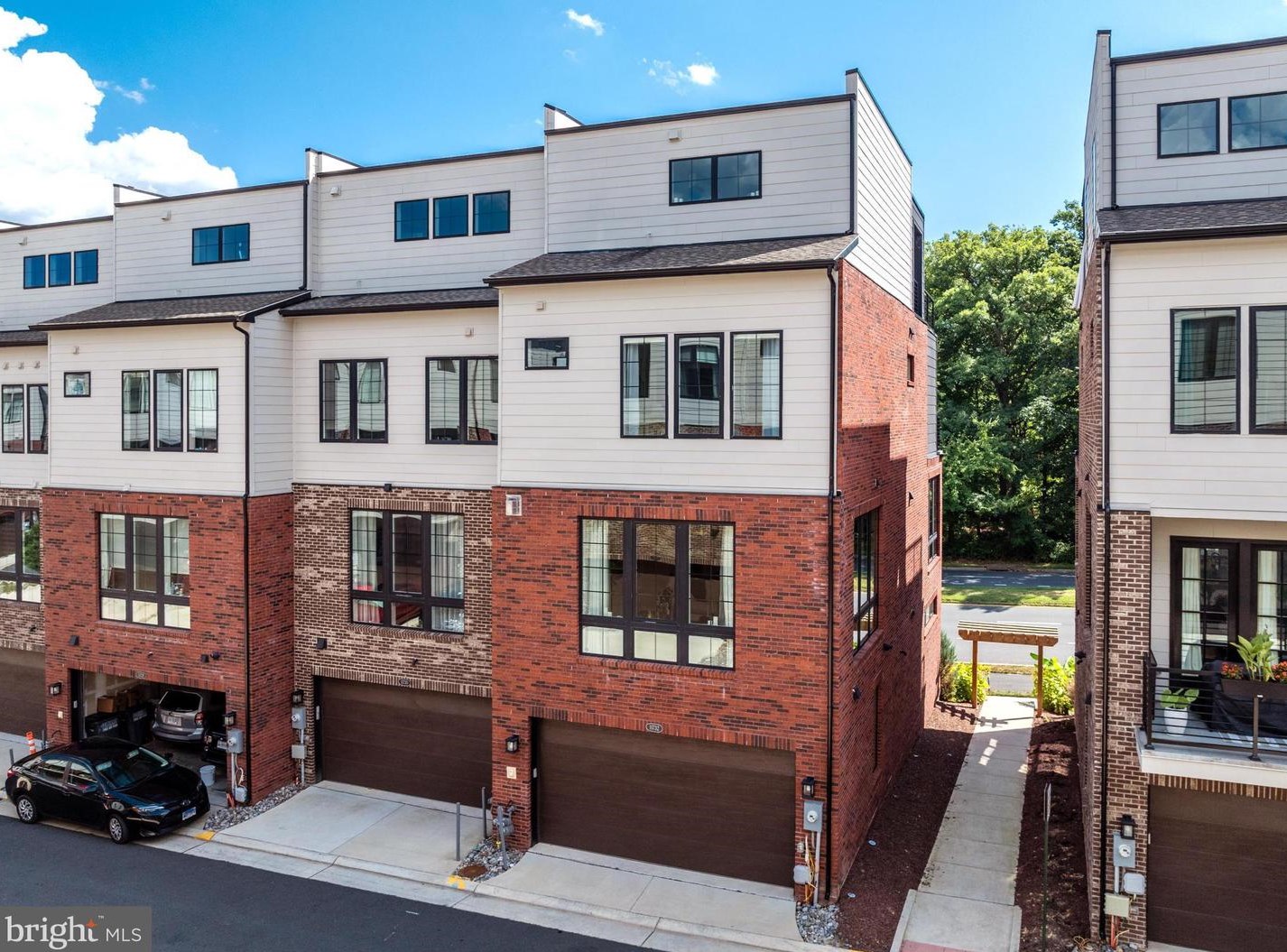 11732 Sunrise Valley Dr, Herndon VA  20191-1403 exterior