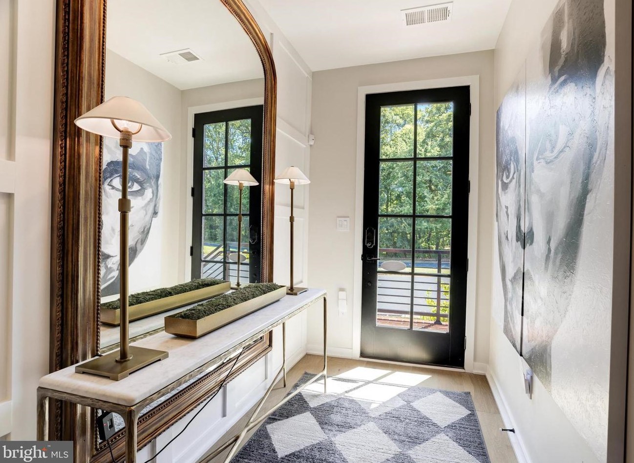 11732 Sunrise Valley Dr, Herndon VA  20191-1403 exterior