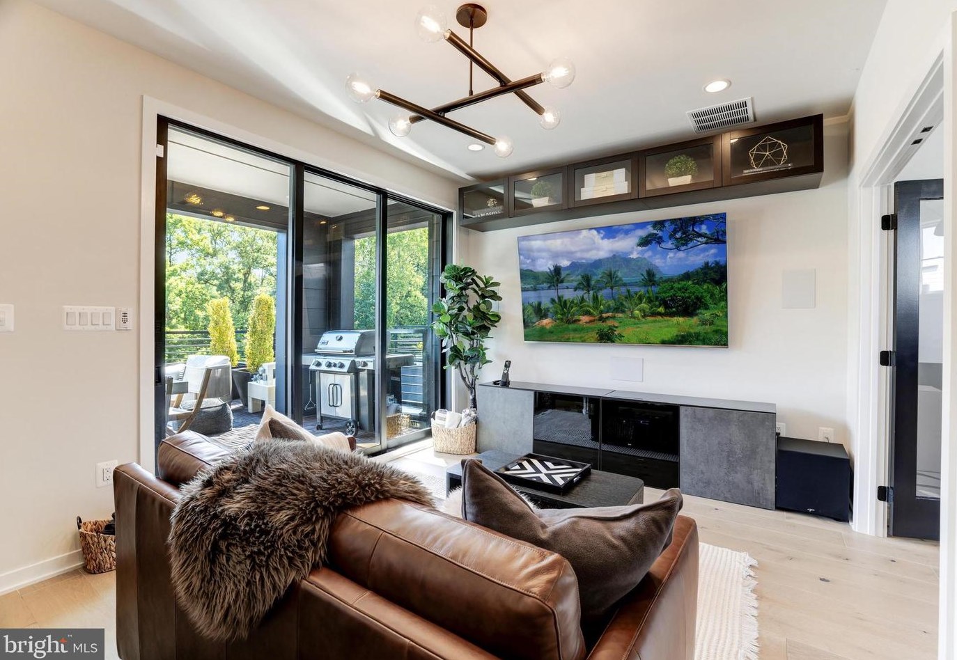 11732 Sunrise Valley Dr, Herndon VA  20191-1403 exterior