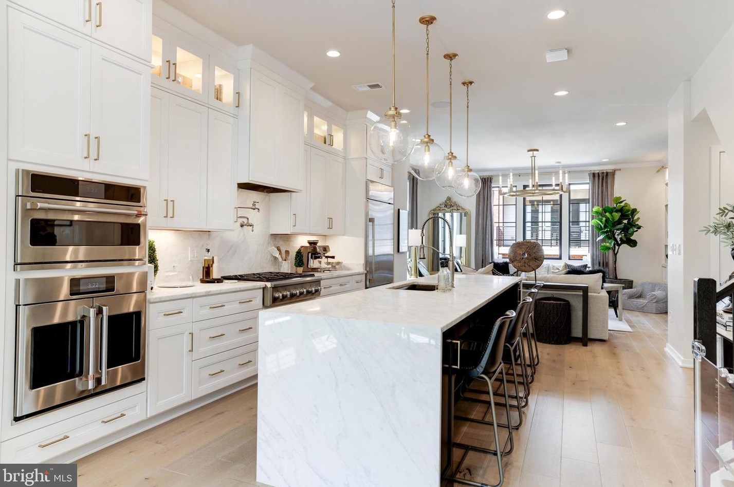 11732 Sunrise Valley Dr, Herndon VA  20191-1403 exterior