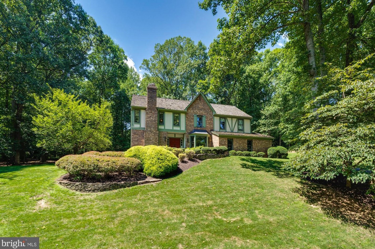 10167 Clover Glen Dr, Vienna, VA 22181