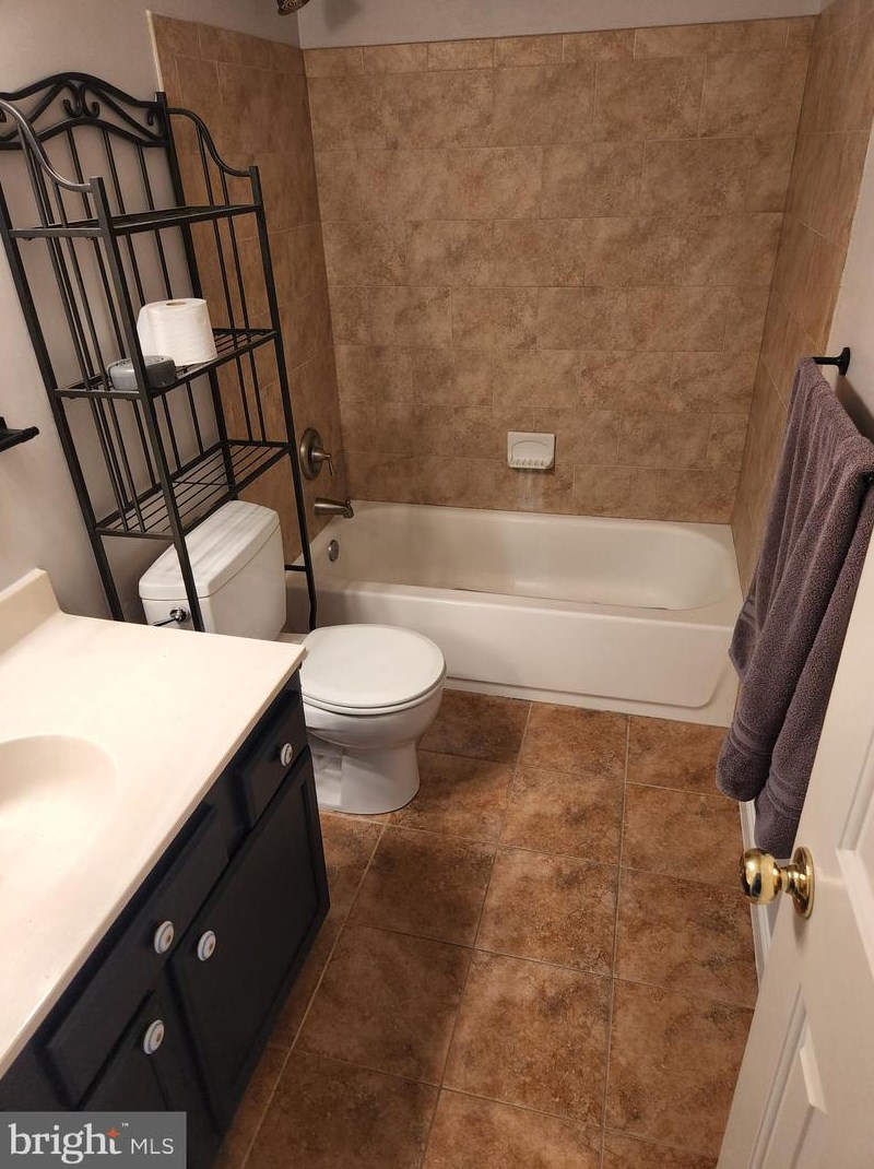 7148 Westfield Ct, Alexandria, VA 22306