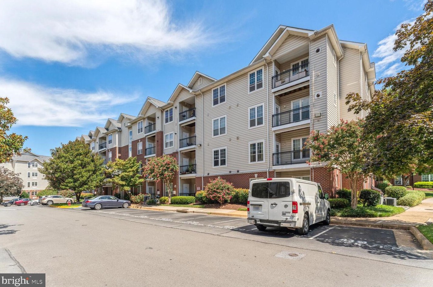 1581 Spring Gate Dr, Mc Lean VA  22102-3438 exterior