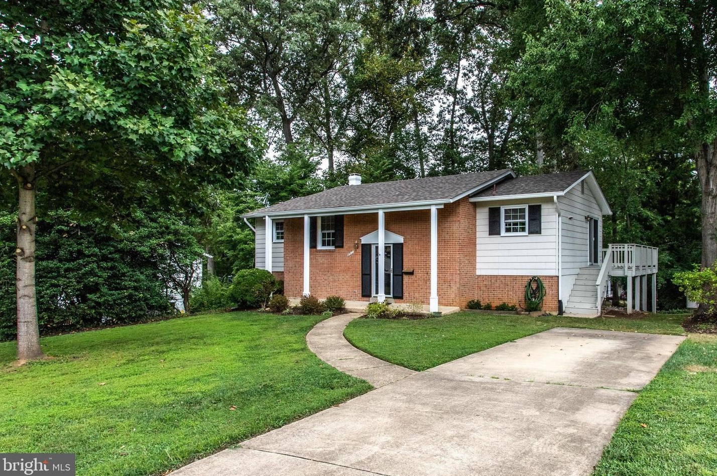 8312 Colby St, Vienna, VA 22180