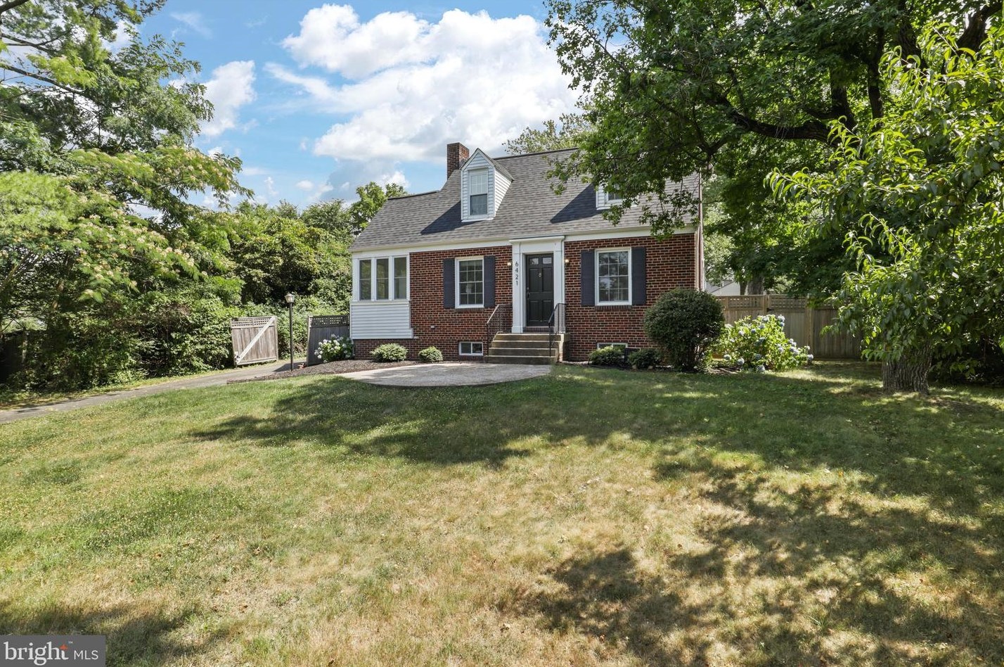 6421 Kings Hwy, Alexandria VA  22306-3301 exterior