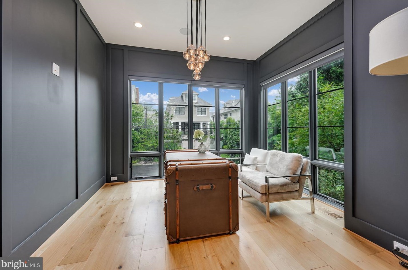 1452 Buena Vista Ave, Mc Lean VA  22101-3510 exterior