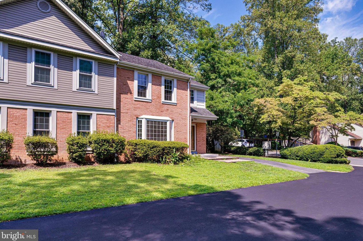 9995 Hemlock Woods Ln, Springfield VA  22015-2967 exterior