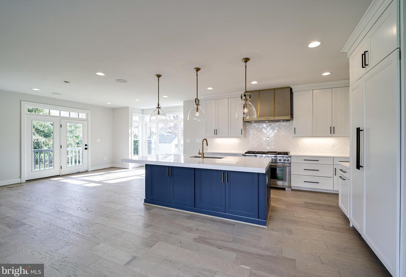 1108 Gladstone Pl, Alexandria, VA 22308-1737