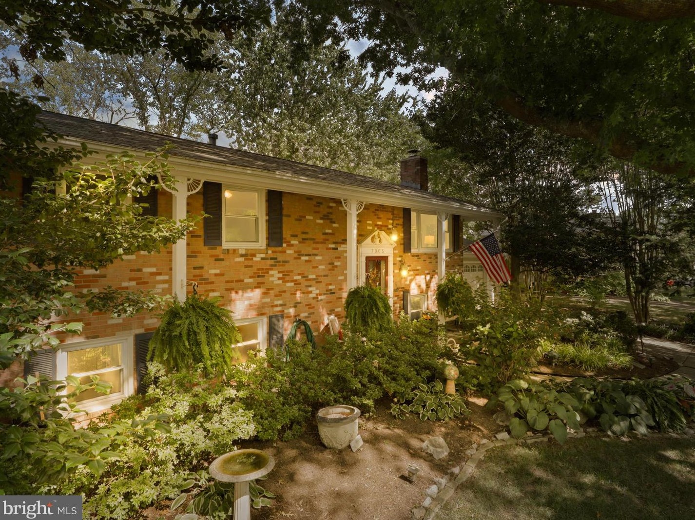 7005 Galgate Dr, Springfield, VA 22152-3227
