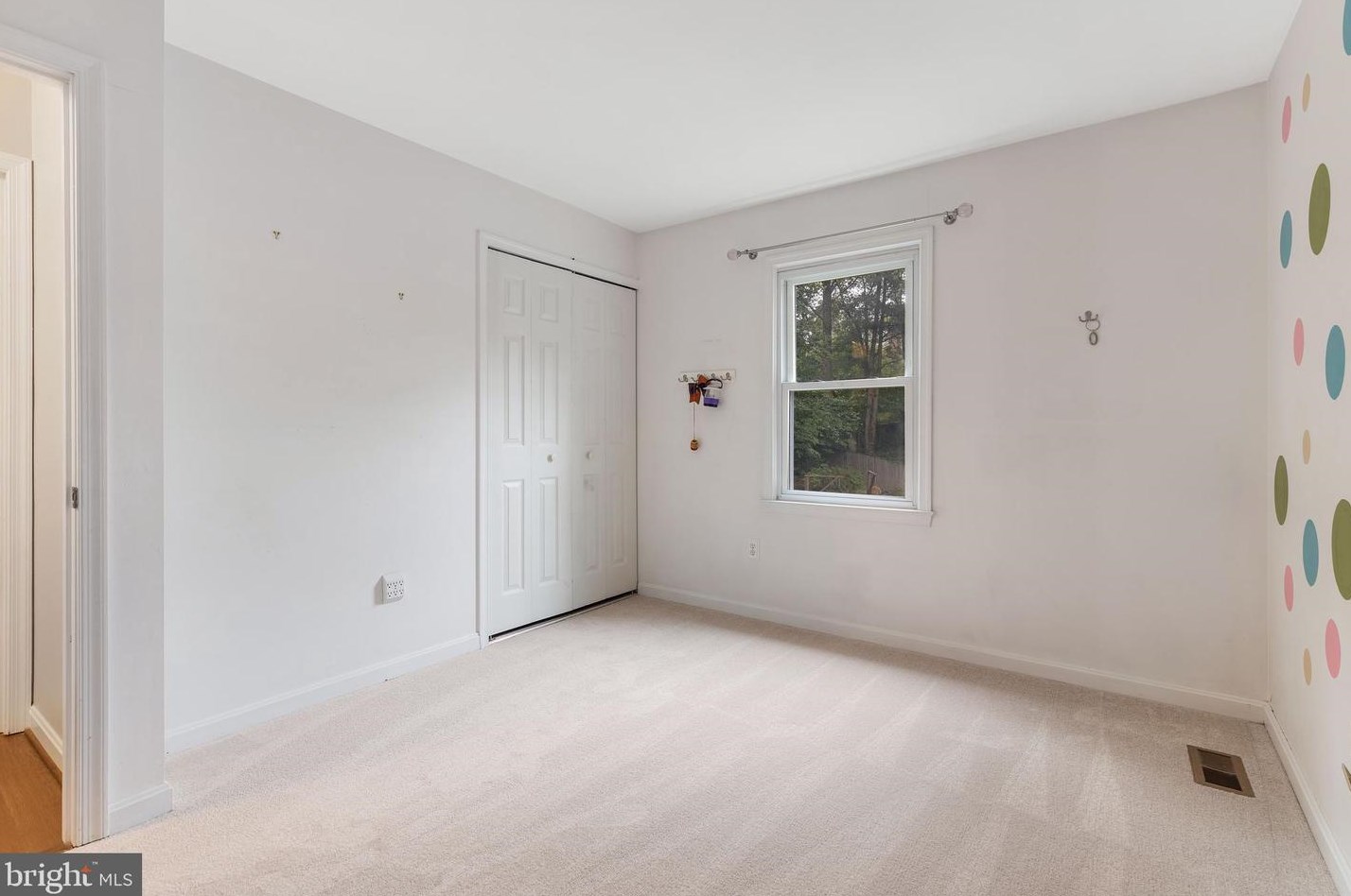 8609 Etta Dr, Springfield VA 22152-2706 exterior