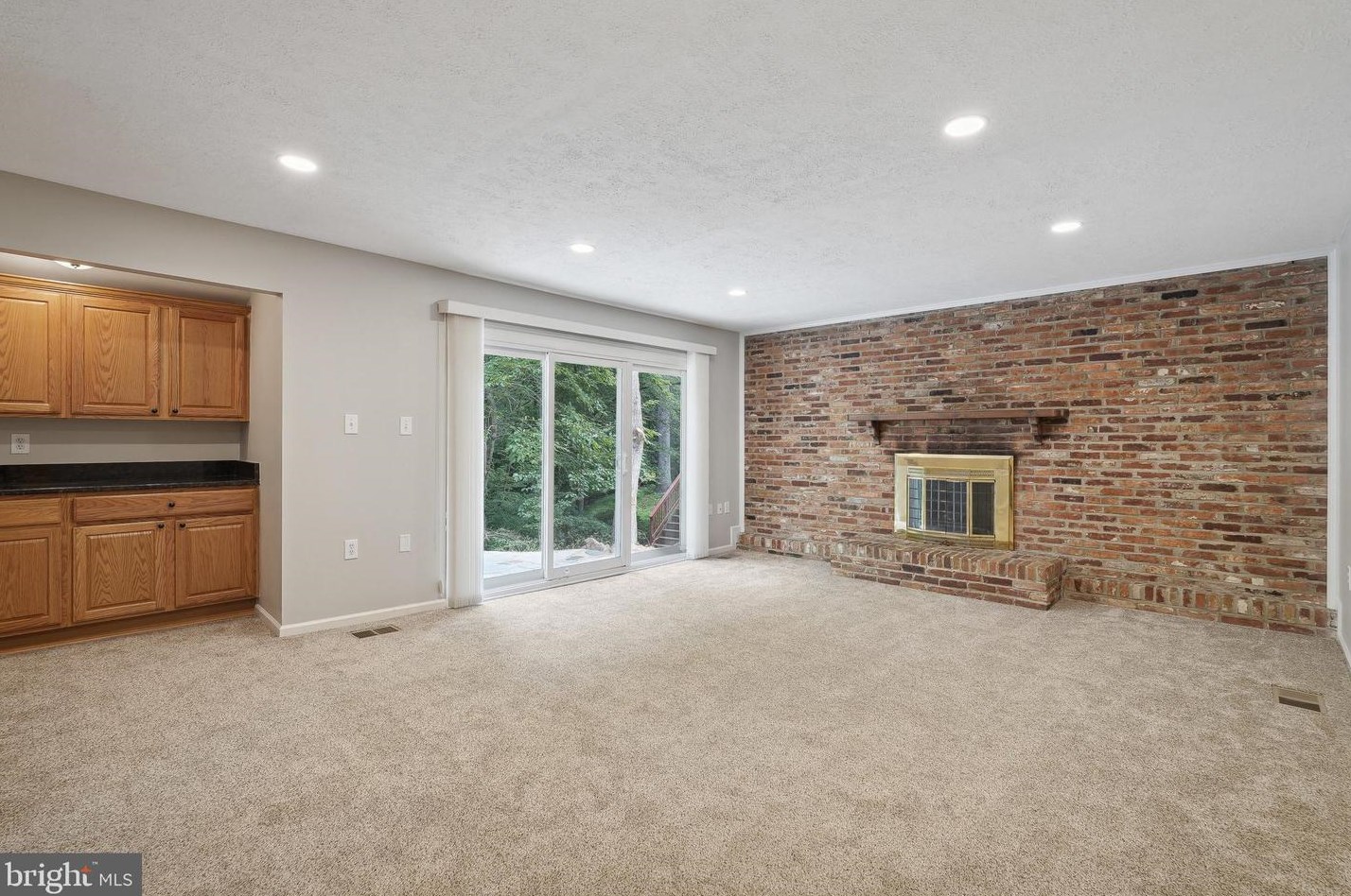 7936 Carrleigh Pkwy, Springfield, VA 22152
