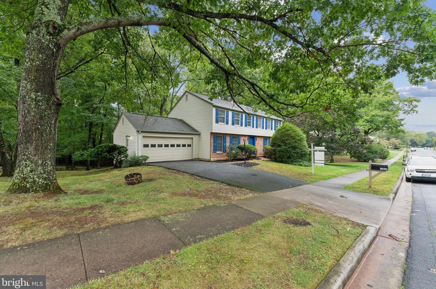12843 Tewksbury Dr, Herndon, VA 20171-2428