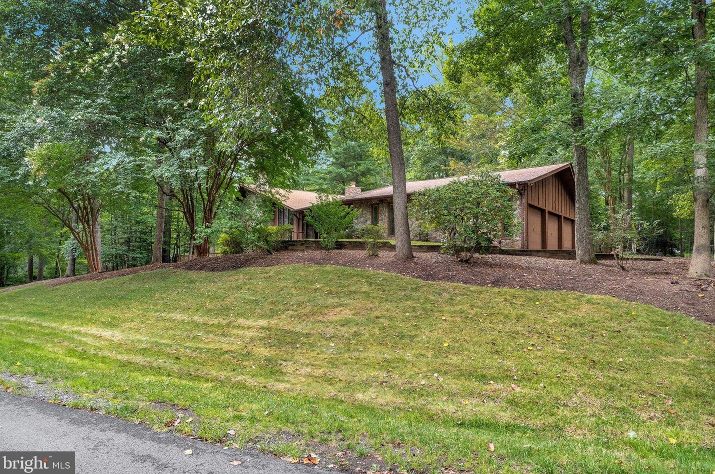 2323 Sawdust Rd, Vienna, VA 22181