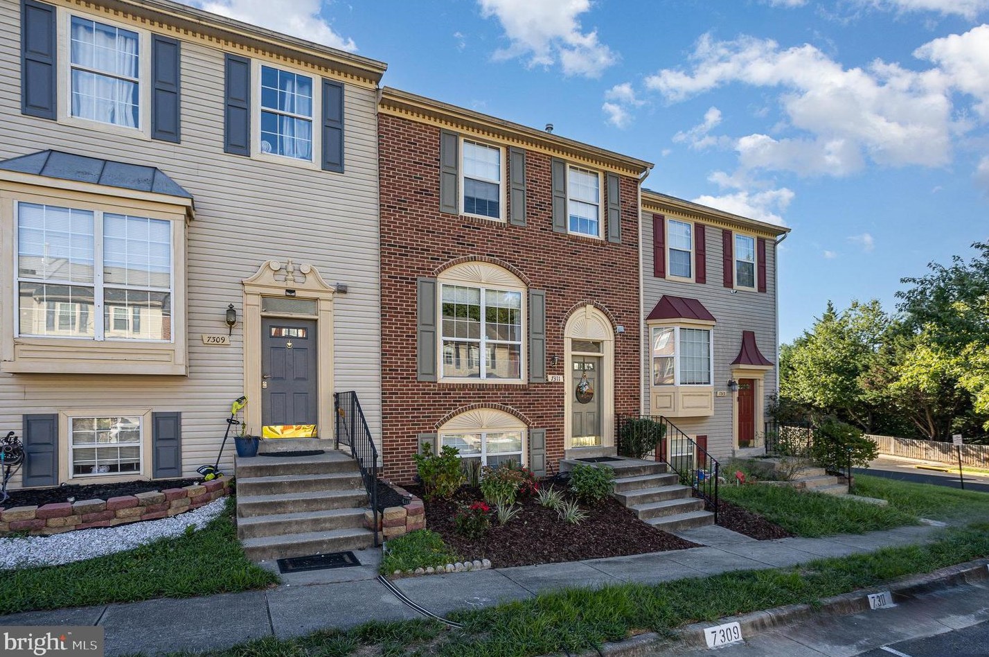 7311 Ardglass Dr, Lorton, VA 22079