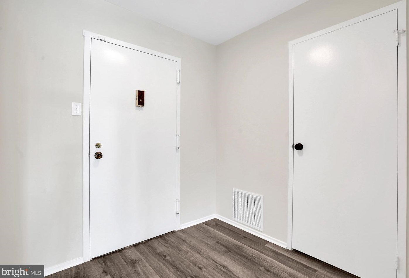 10300 Bushman Dr #205, Vienna, VA 22124