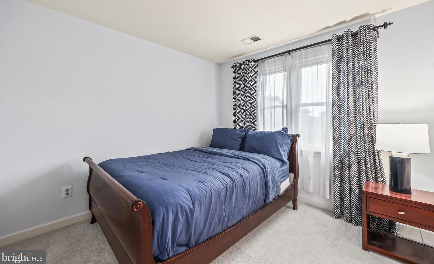 6329 Franconia Commons Dr, Alexandria VA 22310-2568 exterior