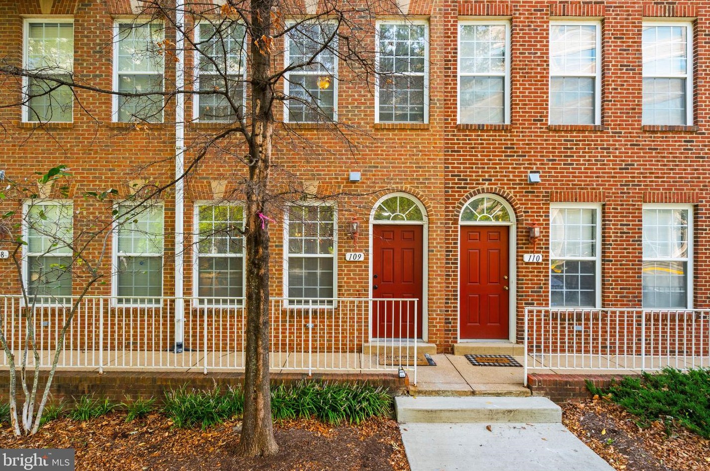 2651 Park Tower Dr #109, Vienna, VA 22180