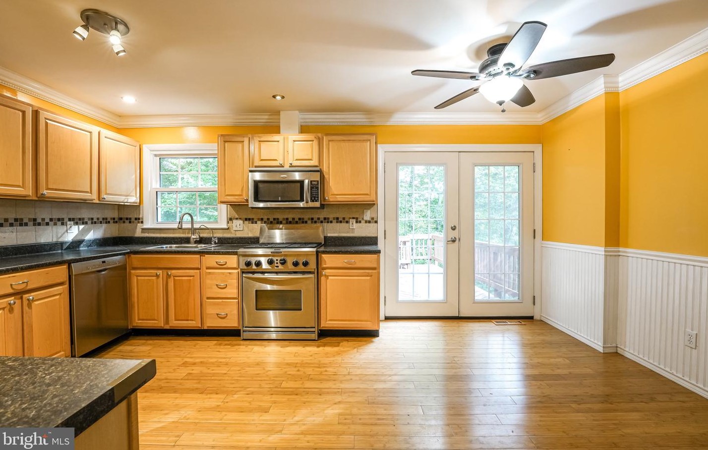 7212 Hadlow Dr, Springfield, VA 22152