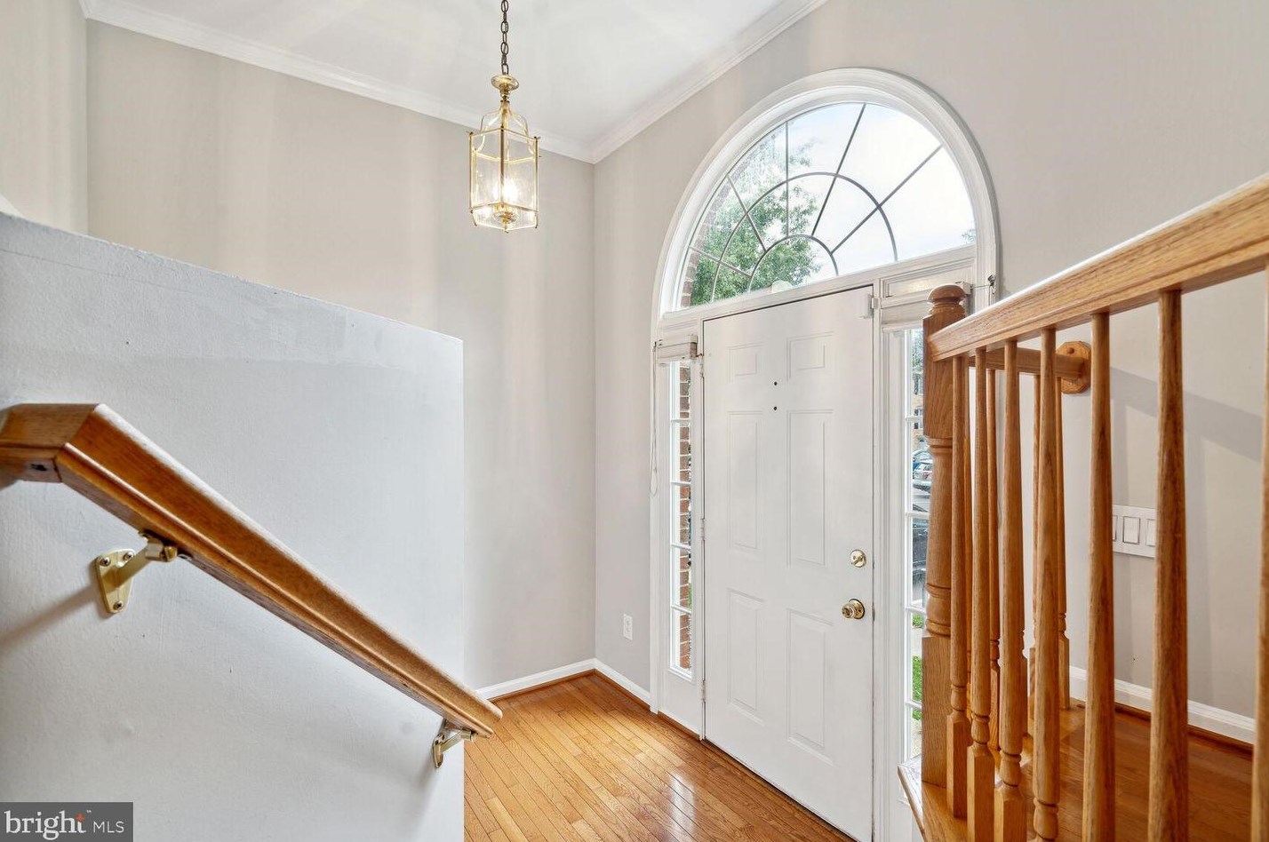 5104 Woodfield Dr, Centreville, VA 20120-4118