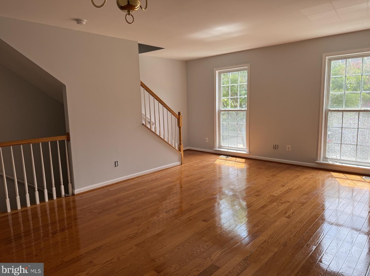 13134 Rose Petal Cir, Herndon, VA 20171