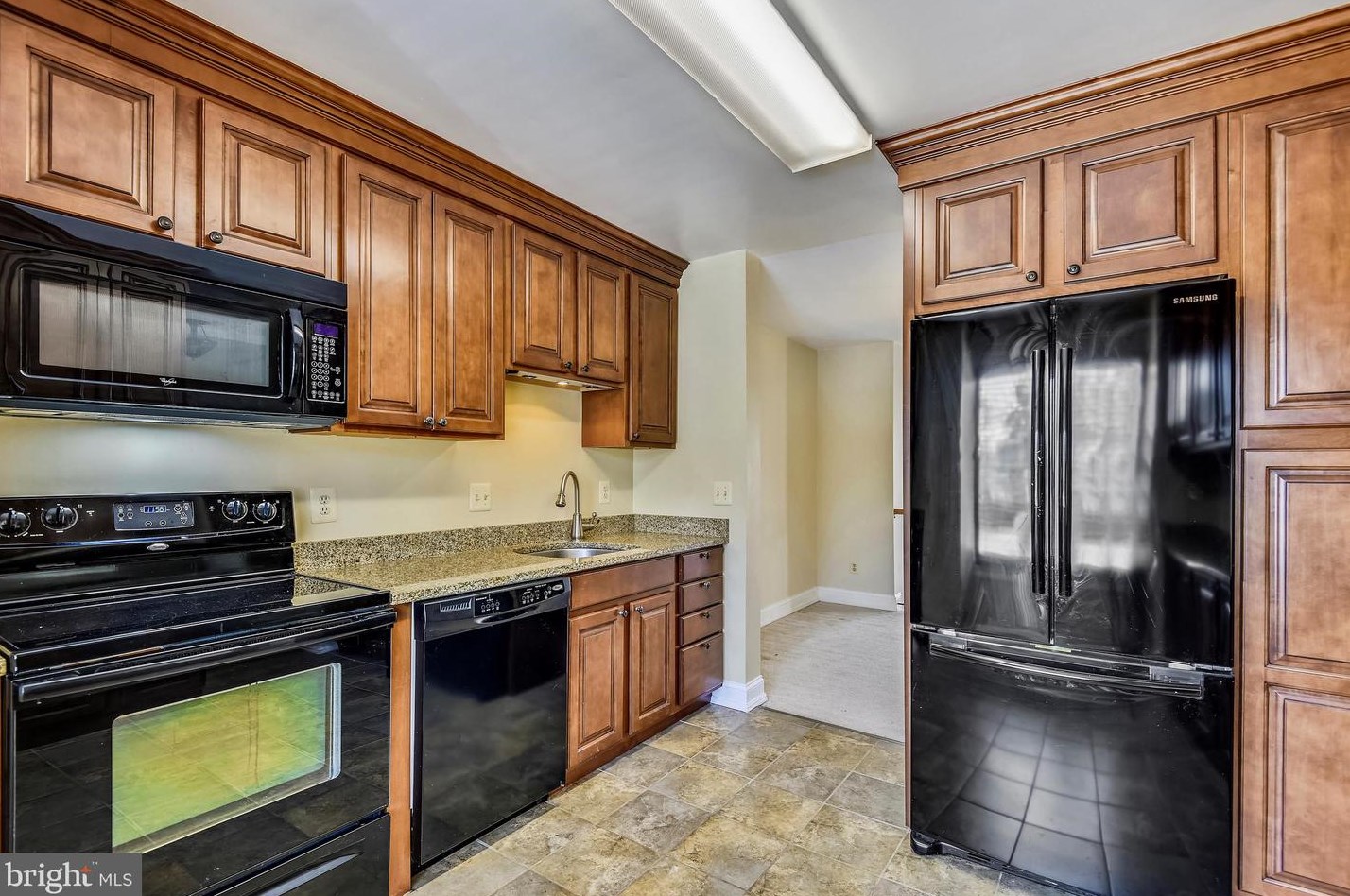 6896 Deer Run Dr, Alexandria VA  22306-1102 exterior