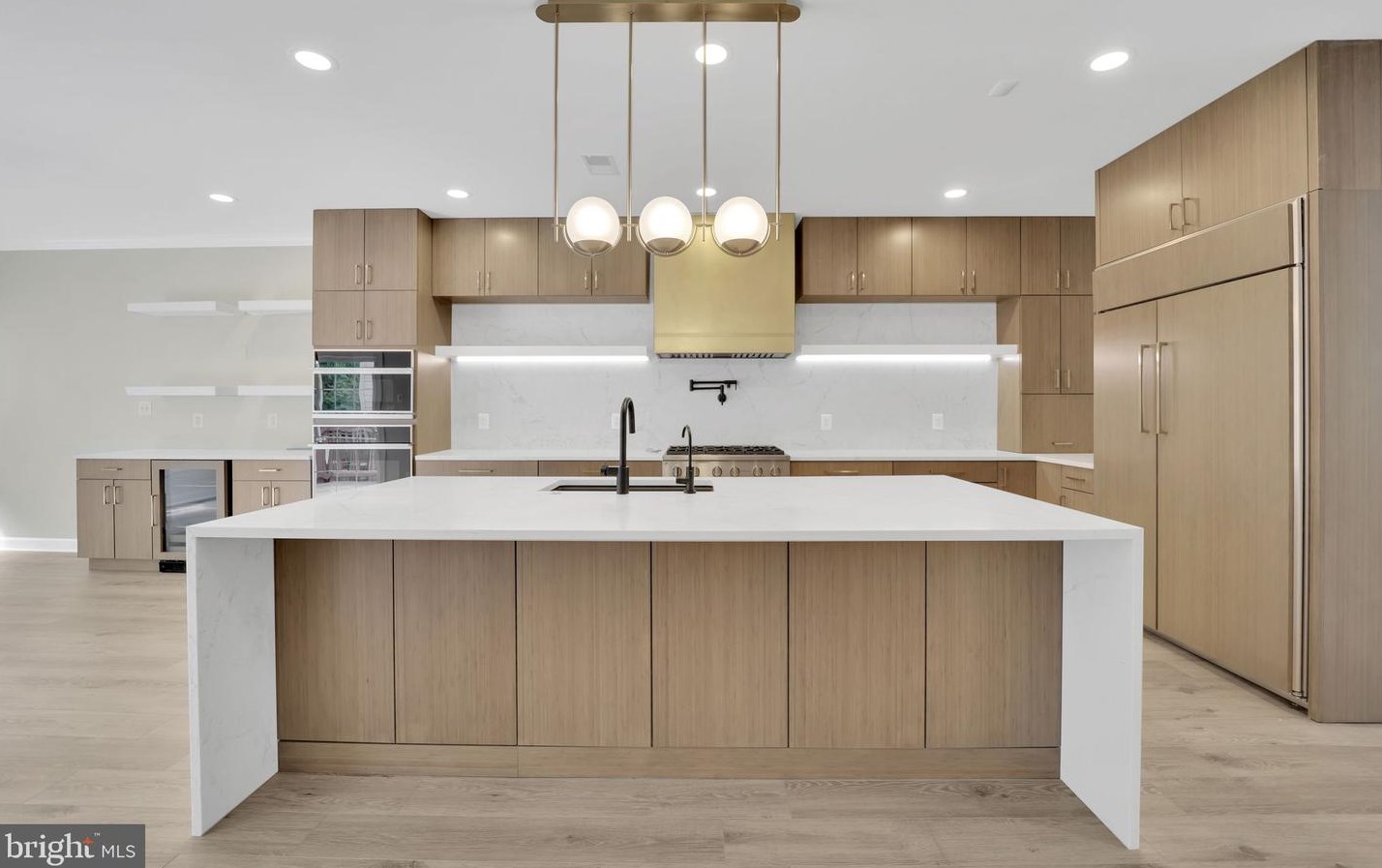 3814 Elmwood Towne Way, Alexandria VA  22303-1161 exterior