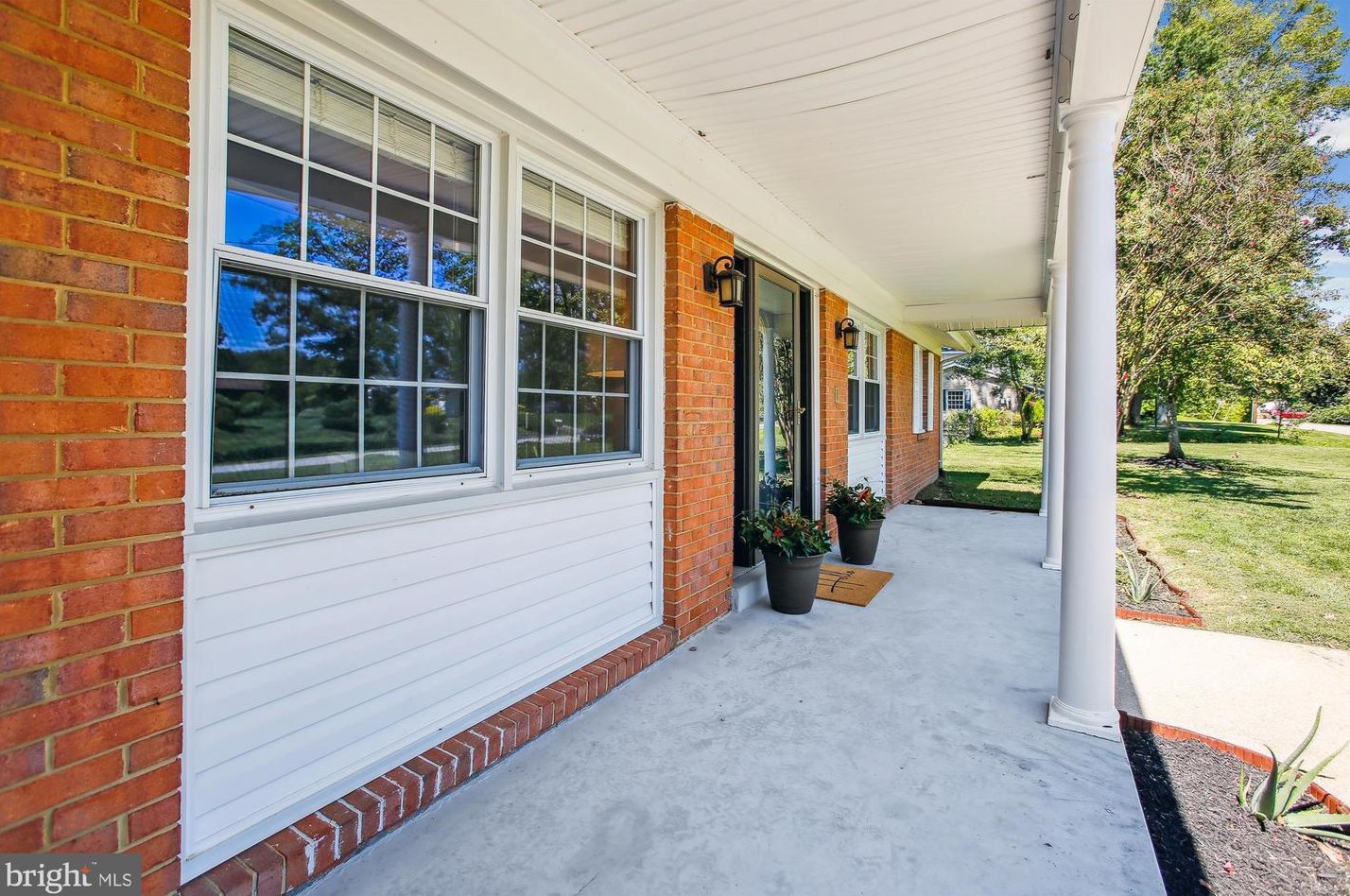 10712 Greene Dr, Lorton, VA 22079