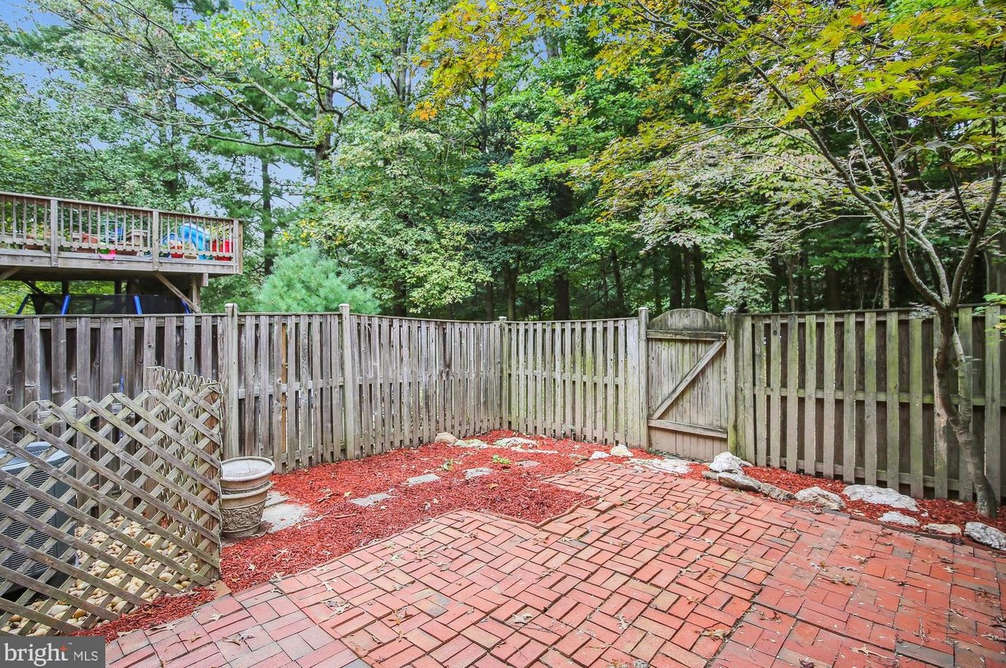 4794 Gainsborough Dr, Fairfax VA 22032-2313 exterior