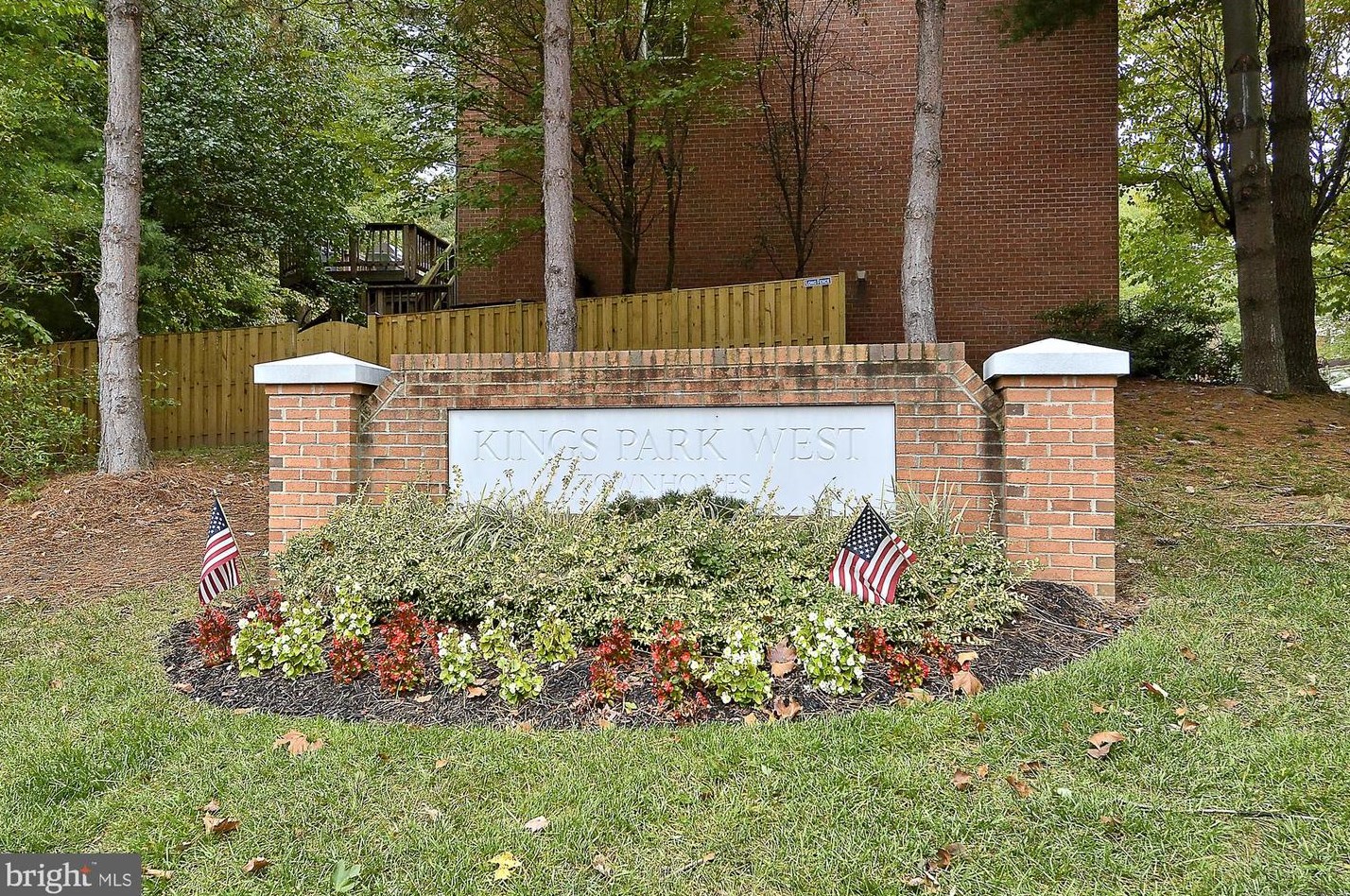 4794 Gainsborough Dr, Fairfax VA 22032-2313 exterior