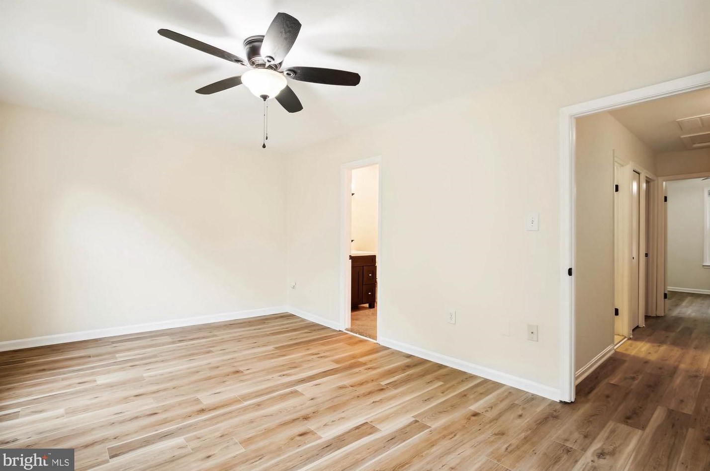 4794 Gainsborough Dr, Fairfax VA 22032-2313 exterior