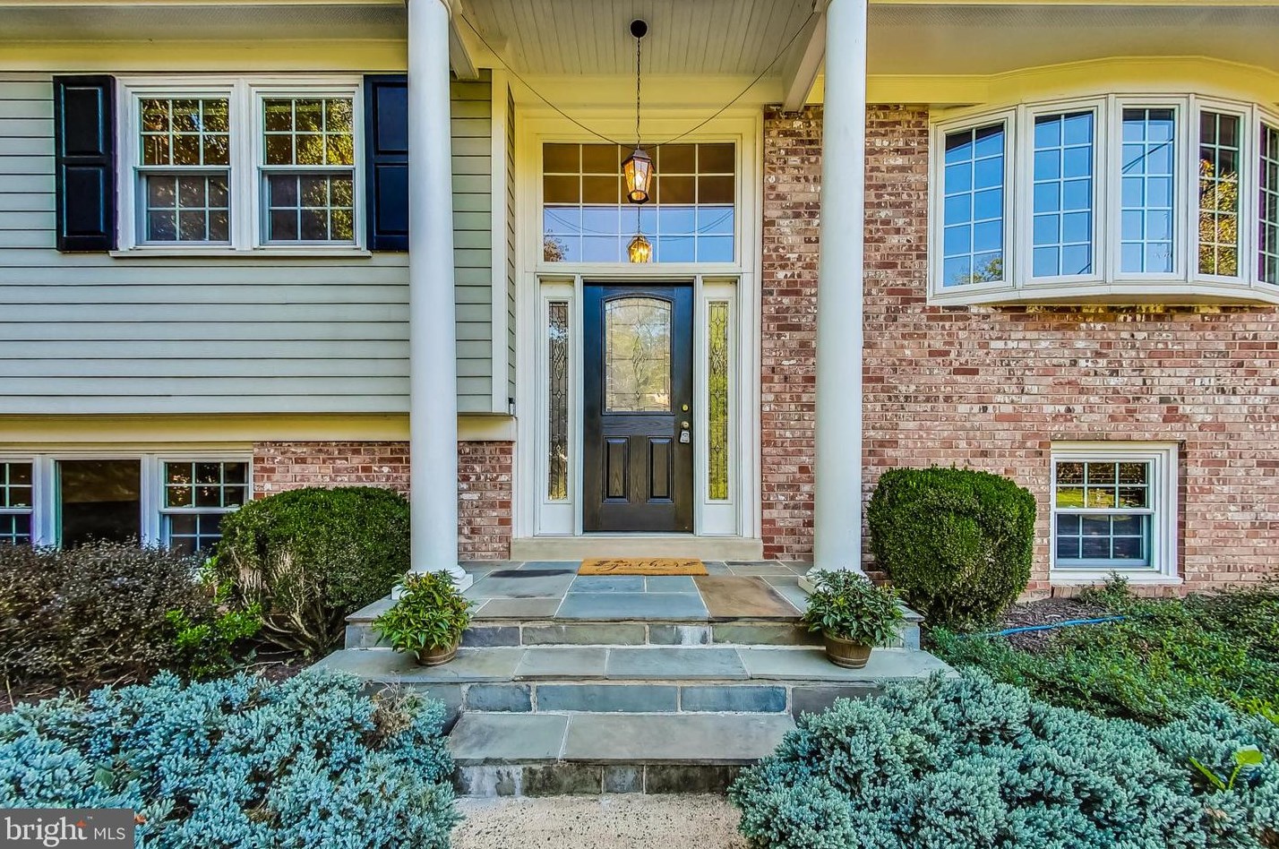 3405 Valewood Dr, Vienna, VA 22124