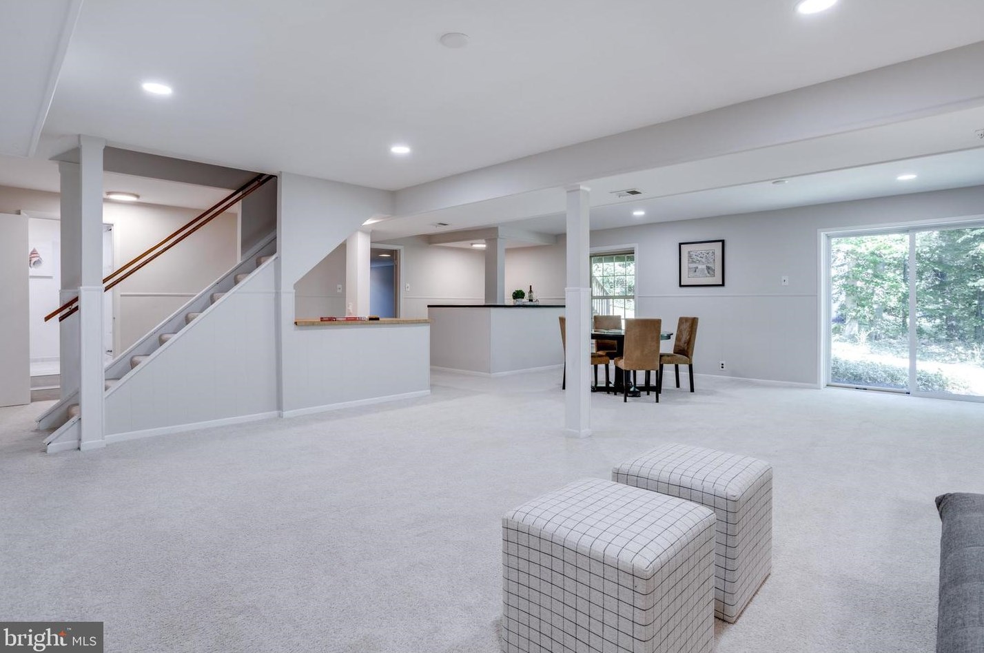 5707 Oak Leather Dr, Springfield VA  22015-2315 exterior