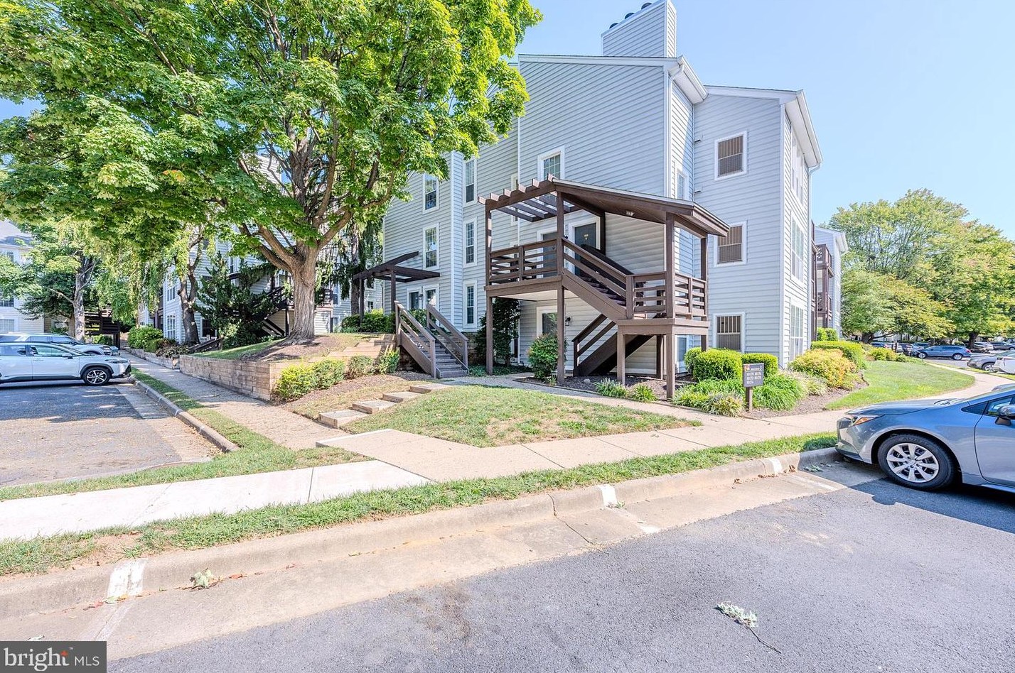 10176 Oakton Terrace Rd #10176, Vienna, VA 22124