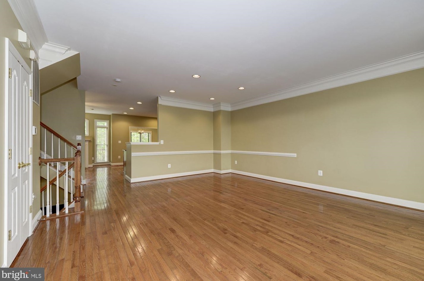4203 Lower Park Dr, Fairfax, VA 22030-8516