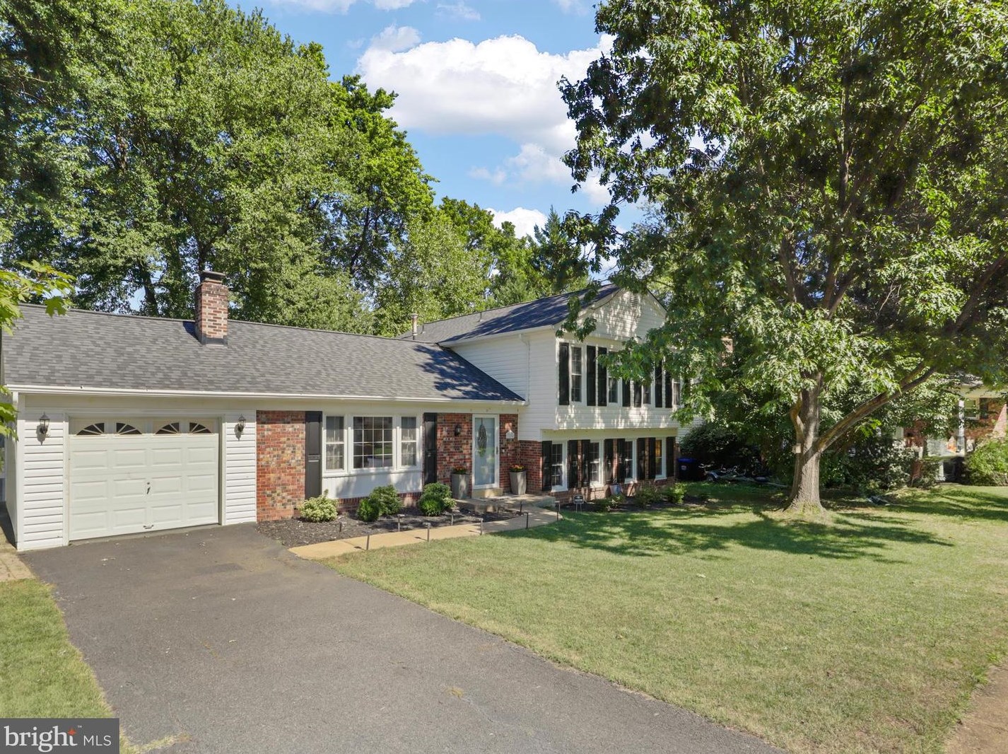 7804 Welch Ct, Alexandria, VA 22315-4031