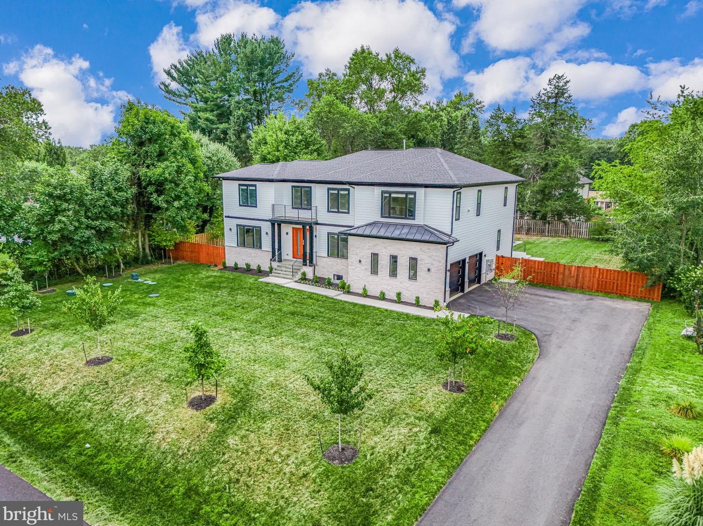 828 Constellation Dr, Great Falls VA  22066-2501 exterior