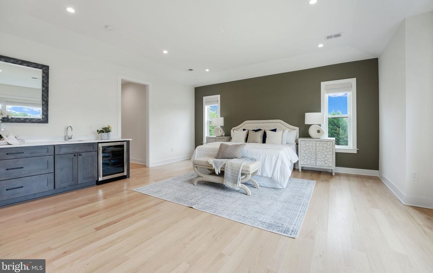 828 Constellation Dr, Great Falls VA  22066-2501 exterior