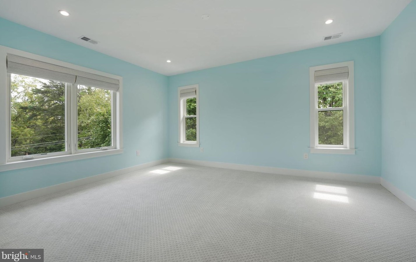 828 Constellation Dr, Great Falls VA  22066-2501 exterior